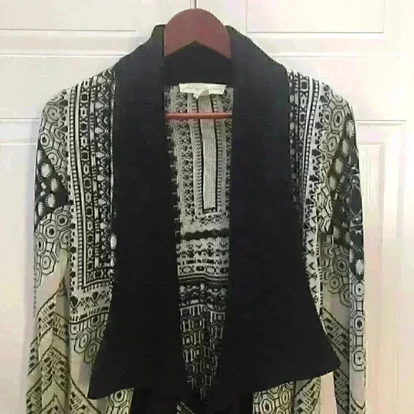 Staring at  Stars Intarsia Aztec Drape Cardigan - Picture 3 of 11